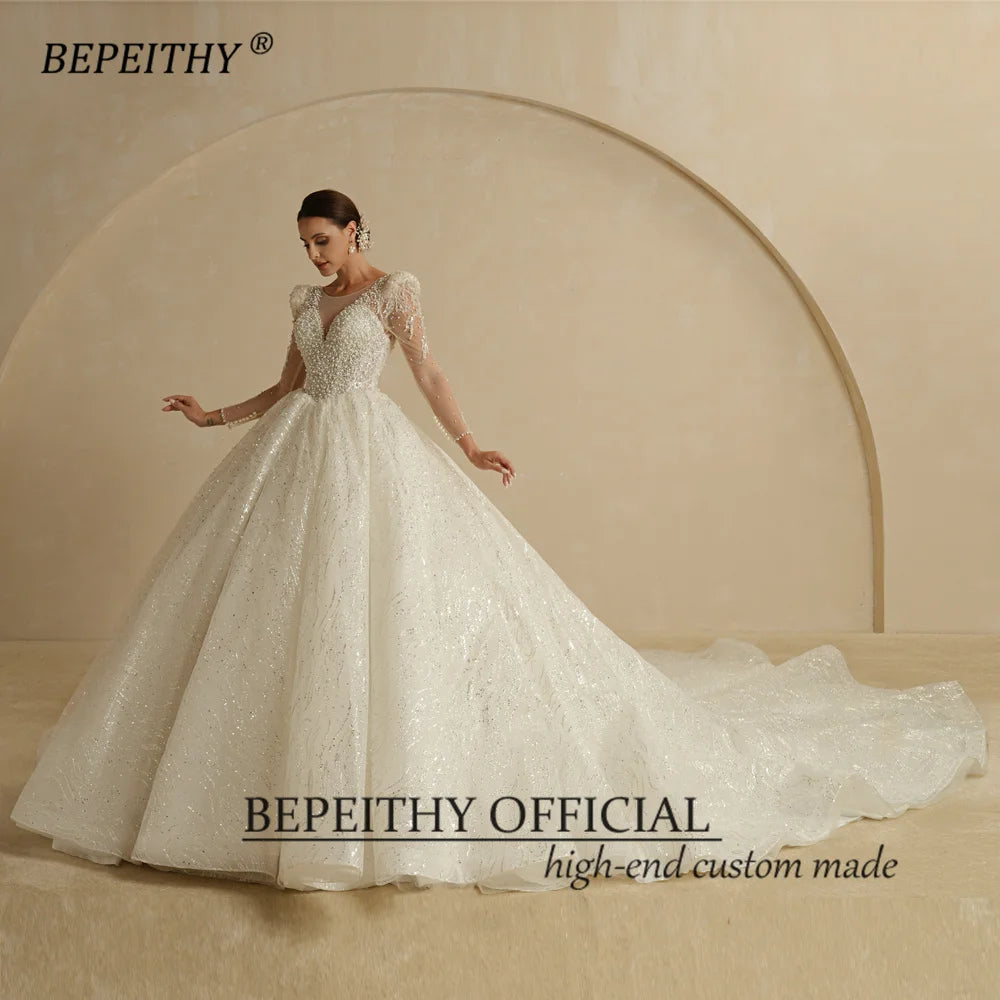 BEPEITHY Vestidos de novia de lujo de princesa brillante para mujer 2022, mangas largas, escote redondo, perlas, vestido de novia vintage con cola capilla