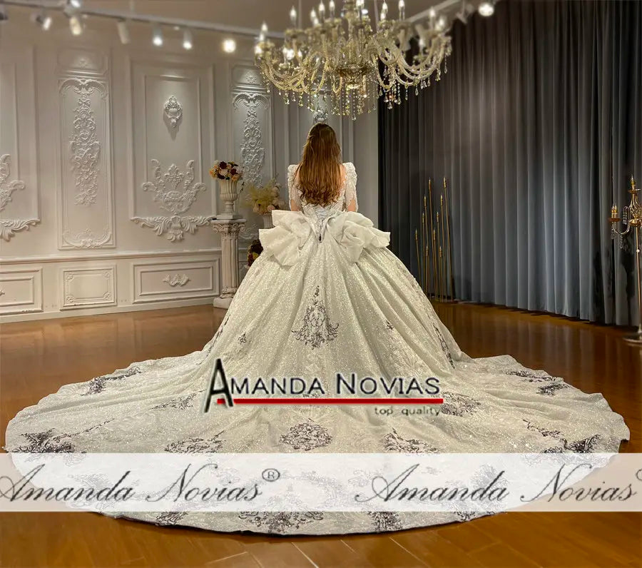 Vestido de novia de lujo con apliques de encaje de Amanda Novias NS4737