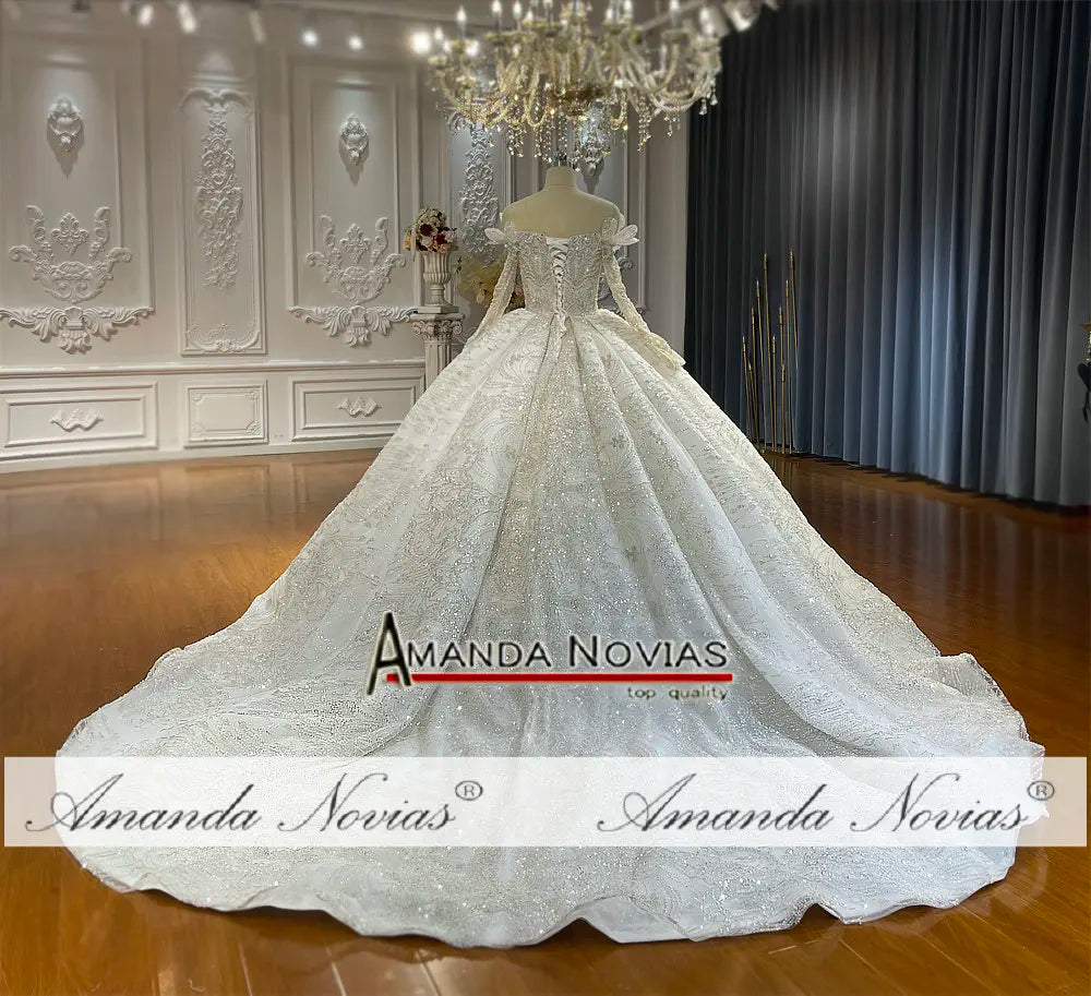 NS4794 Robe de mariée à manches dénudées et design spécial, taille personnalisée