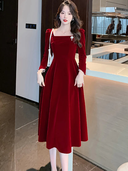 Robe mi-longue sexy en velours rouge pour femme, tenue de soirée chic et luxueuse, tenue de mariage élégante coréenne, collection automne-hiver 2024