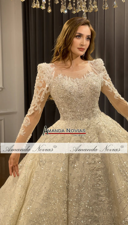 Vestido de novia con apliques de encaje de Amanda Novias NS4771