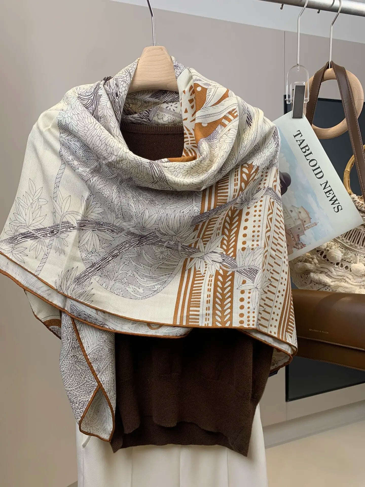 Écharpe carrée d'hiver imprimée de luxe 140 pour femmes, grand châle, écharpes chaudes en pashmina, foulard géant, bord roulé plié