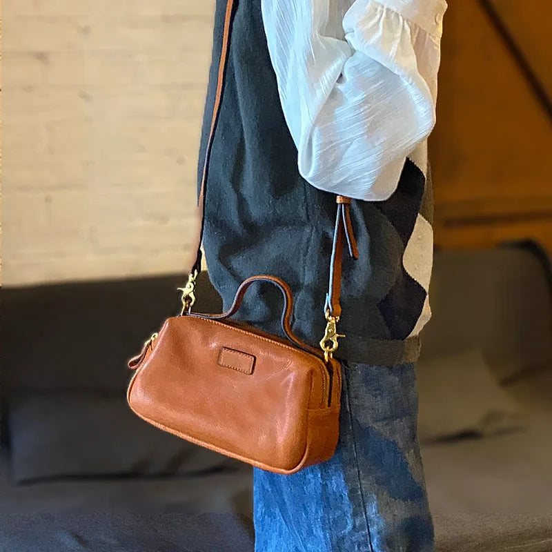 Autumn And Winter 2022 New Artistic Vintage Cowhide Women's Bag Double Zipper One Shoulder Crossbody Handheld Casual Square Bag