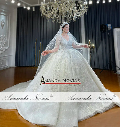 Vestido de novia de lujo con cristales de Amanda Novias NS4729