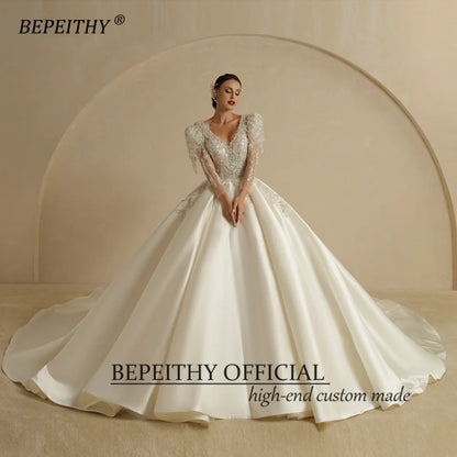 BEPEITHY Robe de mariée de luxe à col en V pour femmes 2022 Train chapelle Dos ouvert Sexy Manches longues Robe de mariée princesse