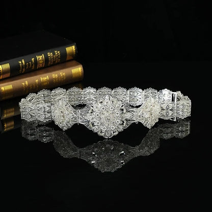 Cinturón ancho marroquí de gran tamaño con patrón ahuecado, cadena de cintura tallada, flor de cristal redonda noble, joyería corporal, regalo de boda para novia