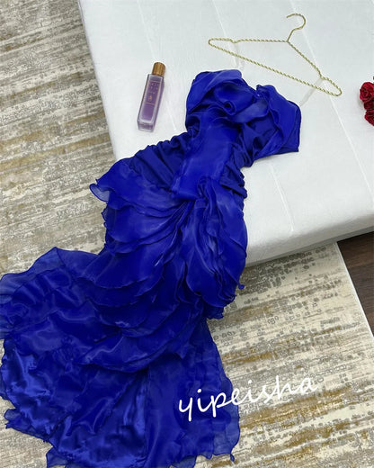 Vestidos largos de fiesta de organza con volantes y corte A sin tirantes a medida para ocasiones especiales