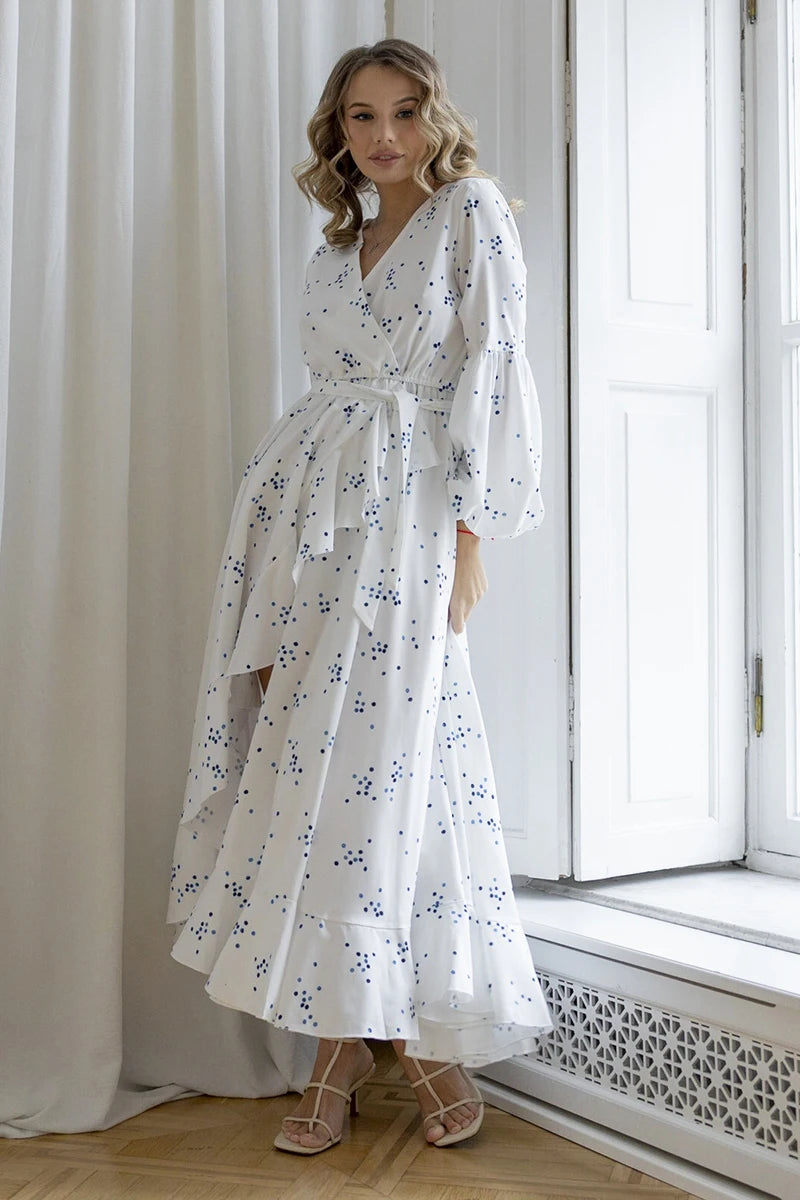 Robe longue à pois blancs style bohème à manches longues avec fente sur le devant, robe de plage sexy d'été élégante doublée, robe longue à bandage pour femmes 2024