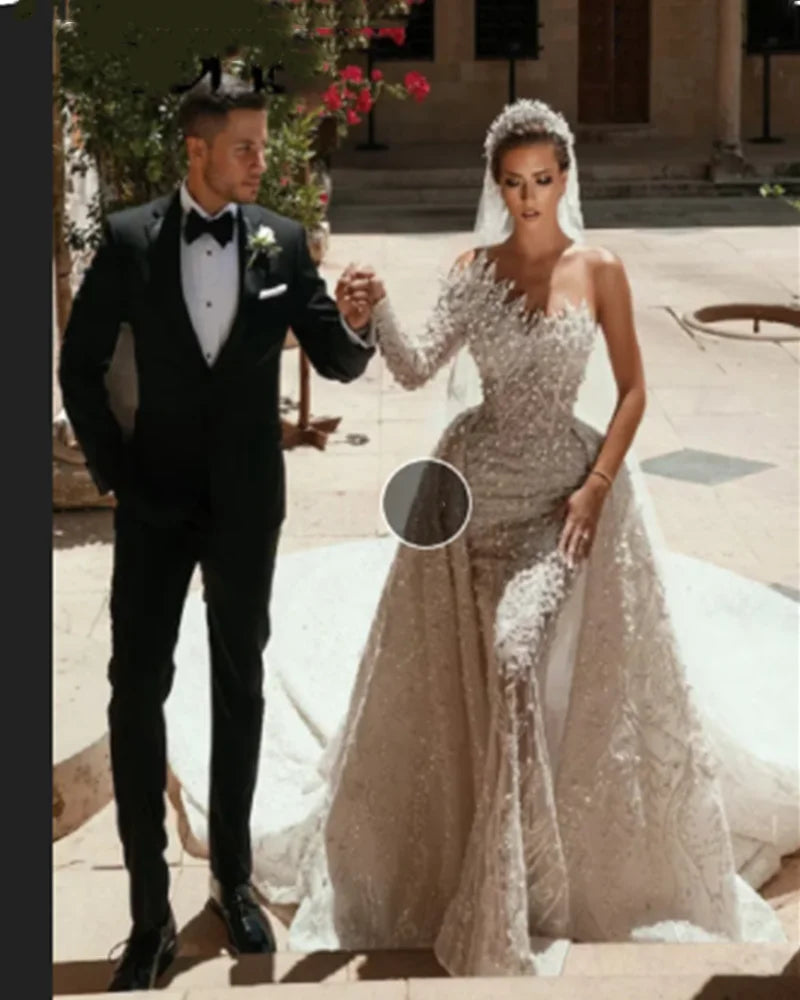 Vestidos de novia de lujo con perlas, un hombro, cola de barrido desmontable, apliques de encaje, exquisitos vestidos de novia con cristales personalizados