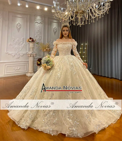 Robe de mariée à manches longues et épaules dénudées NS4688 Amanda Novias