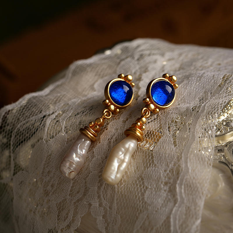 Boucles d'oreilles baroques françaises rétro Maillard en perles bleues