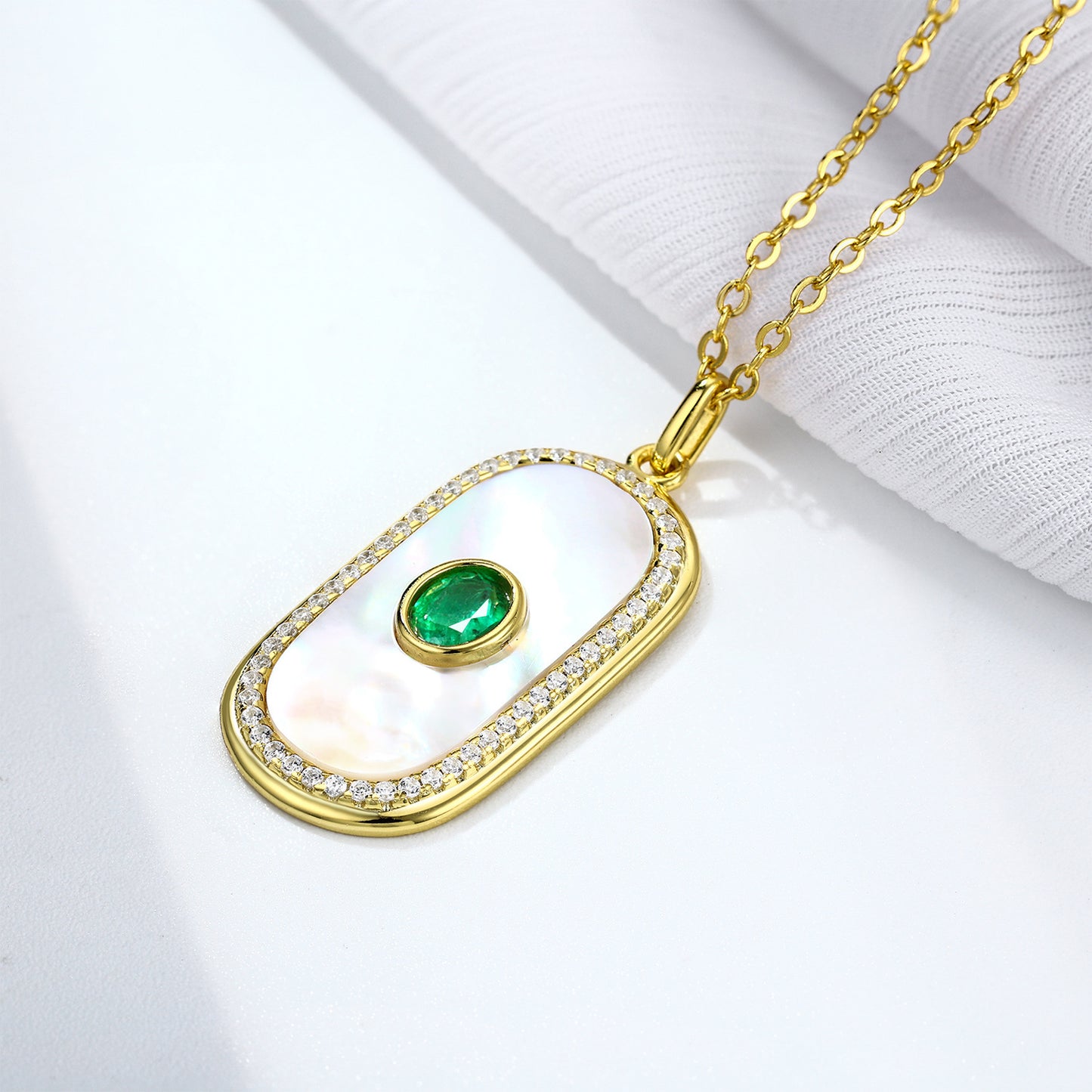 Natural Emerald Pendant S925 Silver Inlaid Fritillaria Necklace Personality Geometric Round Card Shaped Pendant