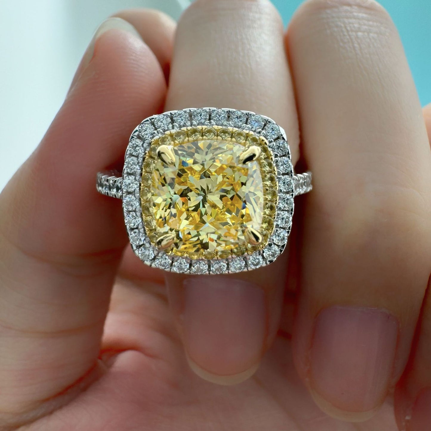 Yellow Diamond Ring Simple Artificial Diamond