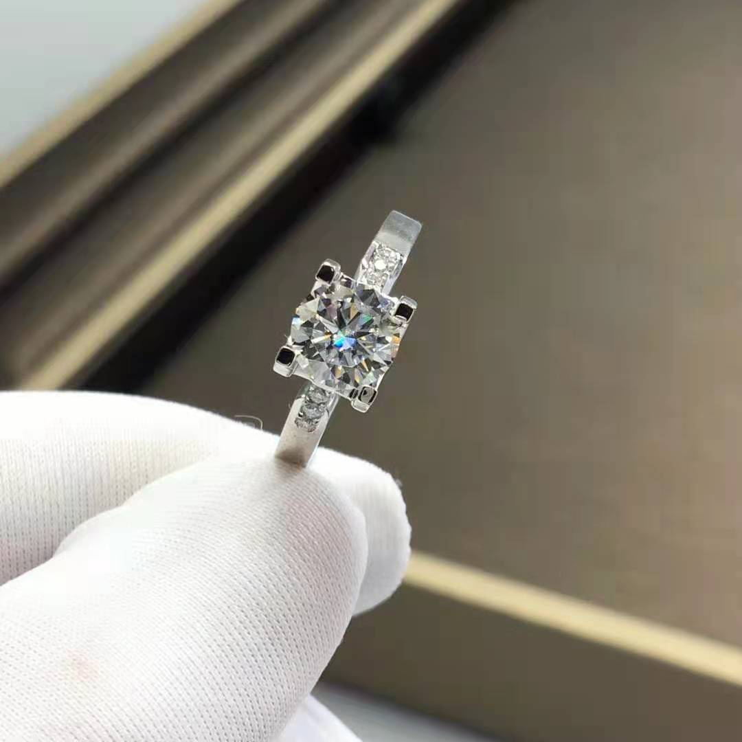 Bague pour femme en moissanite couleur D et pureté VVS