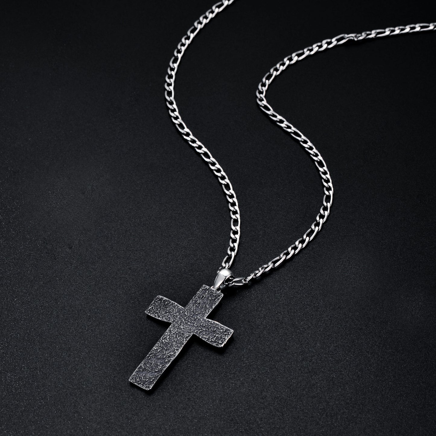 Pendentif croix en argent sterling 925 avec chaîne Figaro en acier inoxydable Collier croix oxydée Bijoux chrétiens