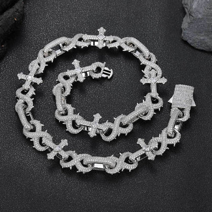 Collier pour homme avec chaîne à maillons cubains en forme de croix d'épines à 8 caractères