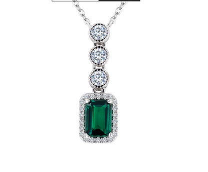 Synthetic Recycled Emerald Pendant 1 Karat Fully-inlaid 1 Karat S925 Silver Plating