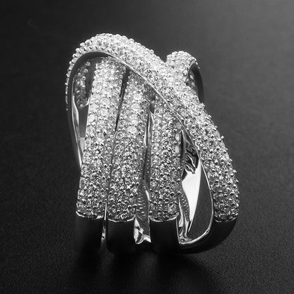 Anillo de circonita en plata de ley con incrustaciones de diamantes y microincrustaciones