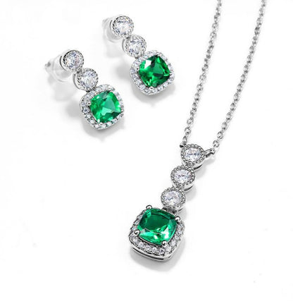 Synthetic Recycled Emerald Pendant 1 Karat Fully-inlaid 1 Karat S925 Silver Plating