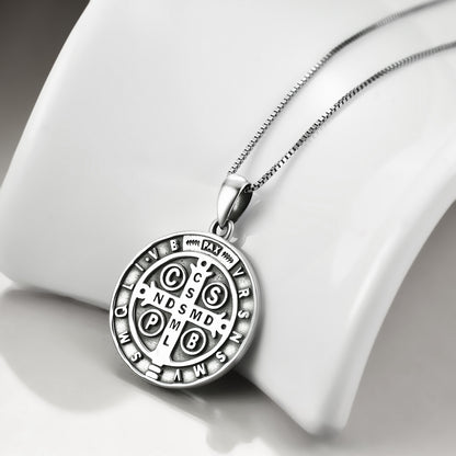 Collier Médailles Saint Benoît pour Femme en Argent Sterling